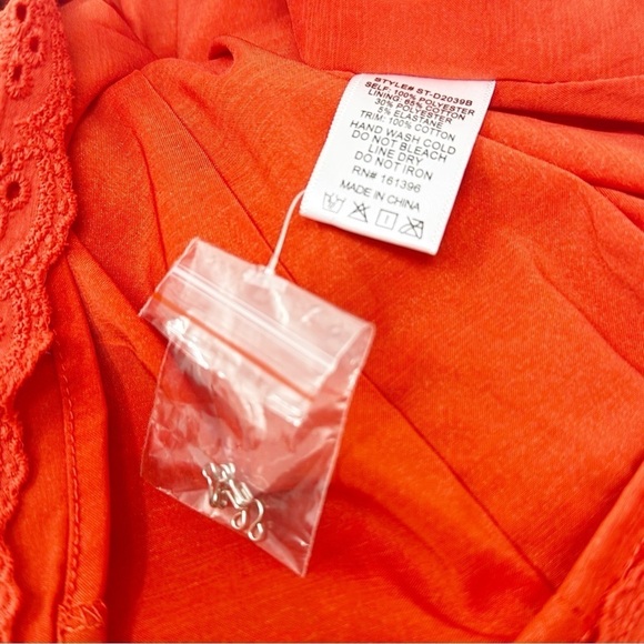 SKY TO MOON Women’s Red Ditsy Floral Ruched Strapless Front Close Dress Sz M - Picture 6 of 7